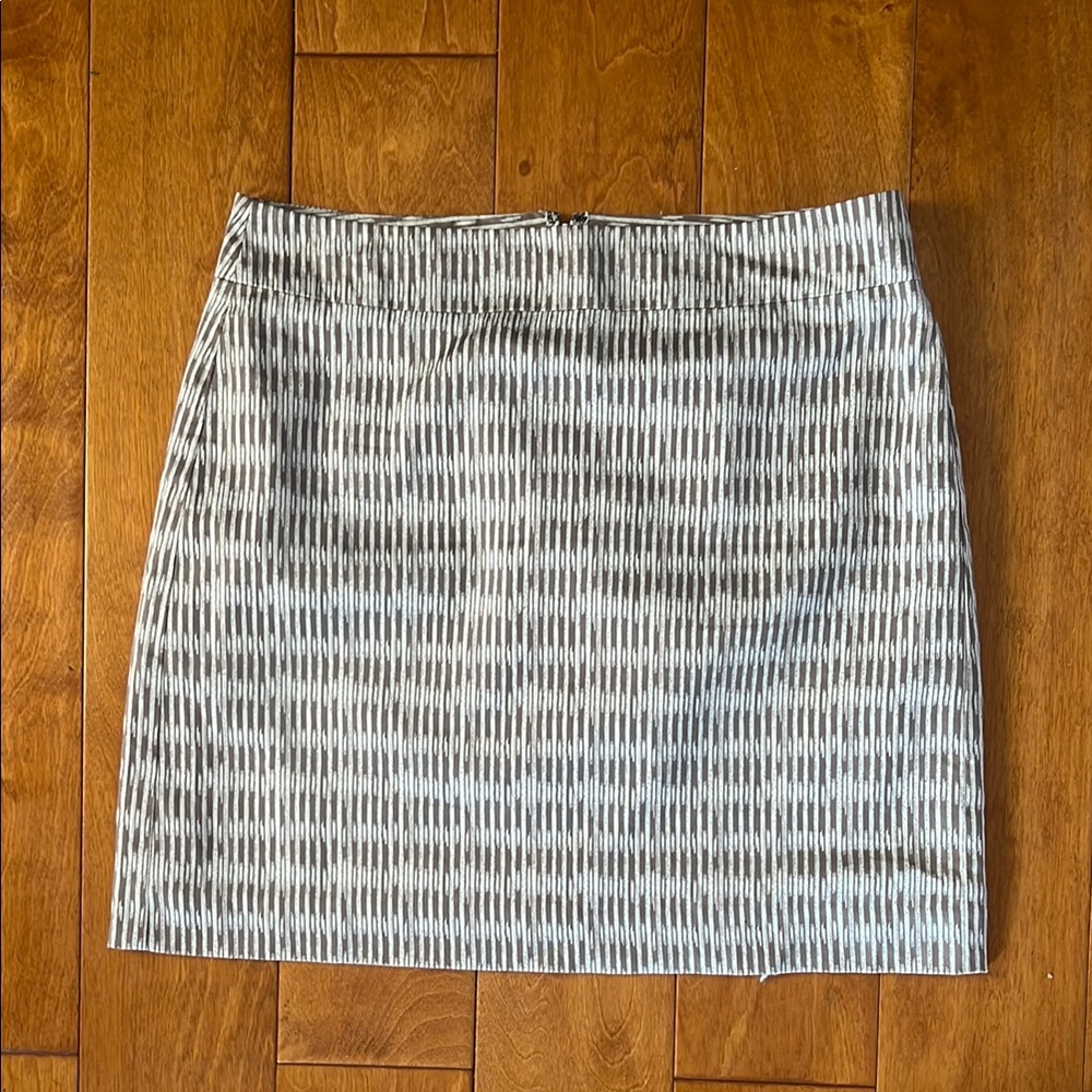 LOFT Tan & Cream Geometric Women's Mini Skirt Size 6P Office Nautical Casual